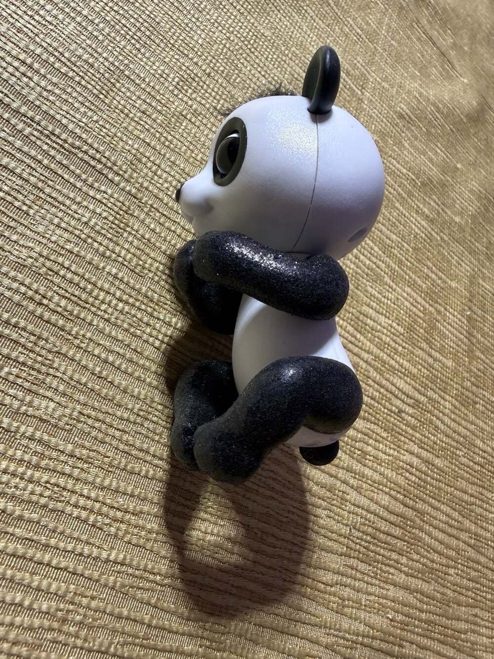 WowWee Fingerlings Glitter Panda Drew Interactive Collectible Baby Pet